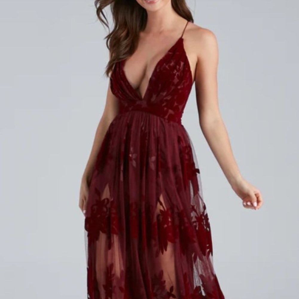 Windsor Morgan Dress - NWT - Burgundy